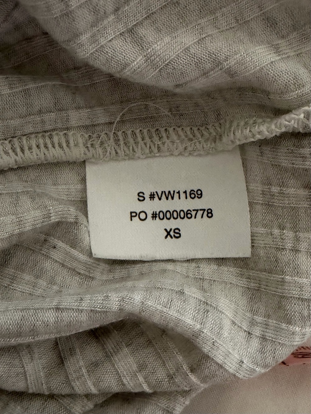 Vuori Women’s Plié Gray Tank Top Size XS - Picture 5 of 7